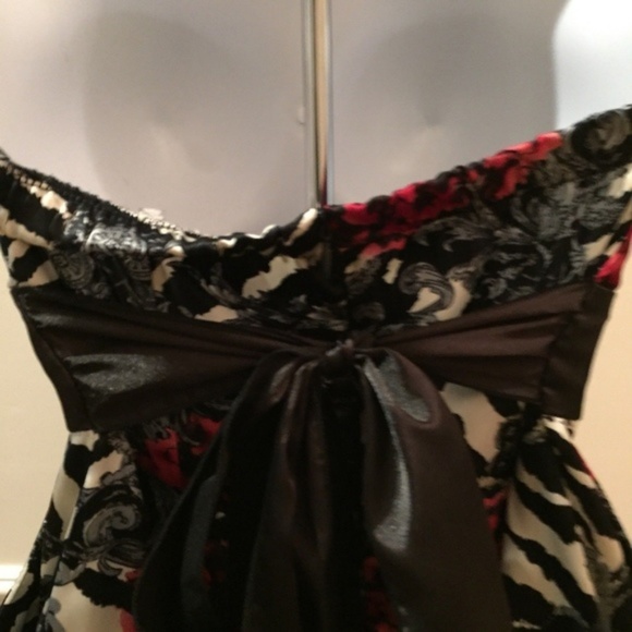 A' GACI Strapless Floral Tie Back Zebra Dress - Picture 4 of 5